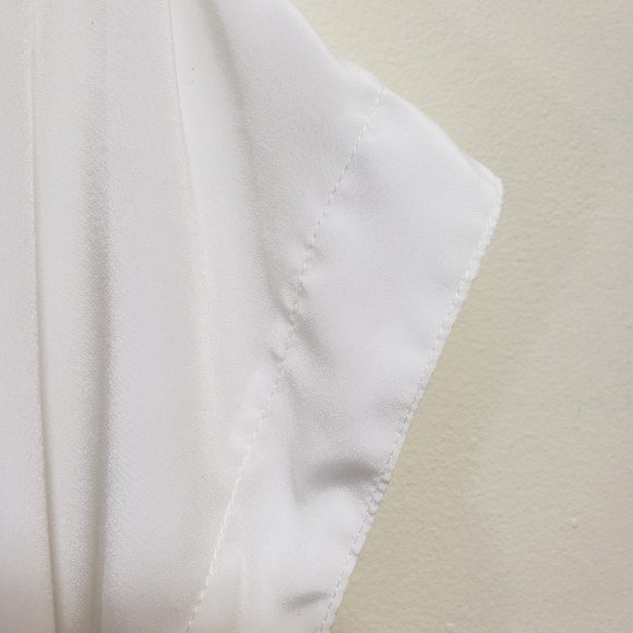 Vintage Campus Casuals flower face drawing graphic cap sleeve blouse - Picture 6 of 12